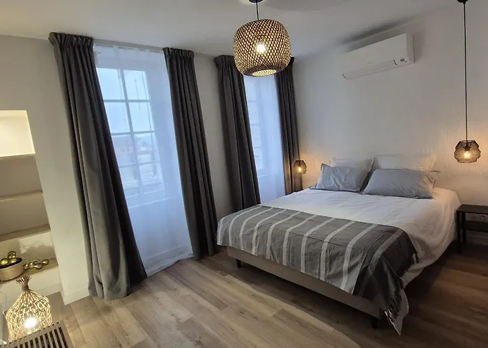 Apartment Stelina Altana - Duplex - Terrasse - Balneo - Climatisation - Hypercentre Villeneuve-sur-Lot